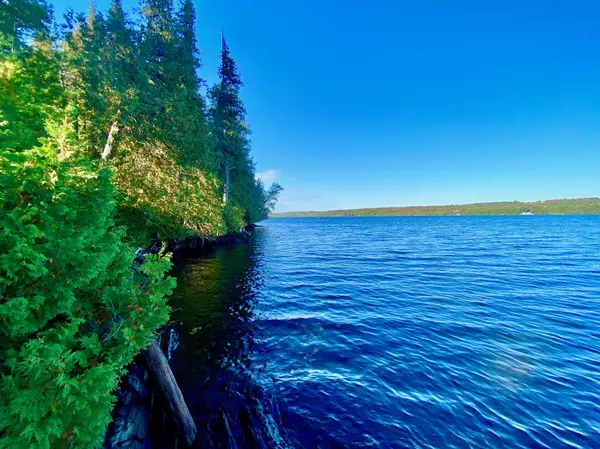 Sidney, ME 04330,36 Heather LN