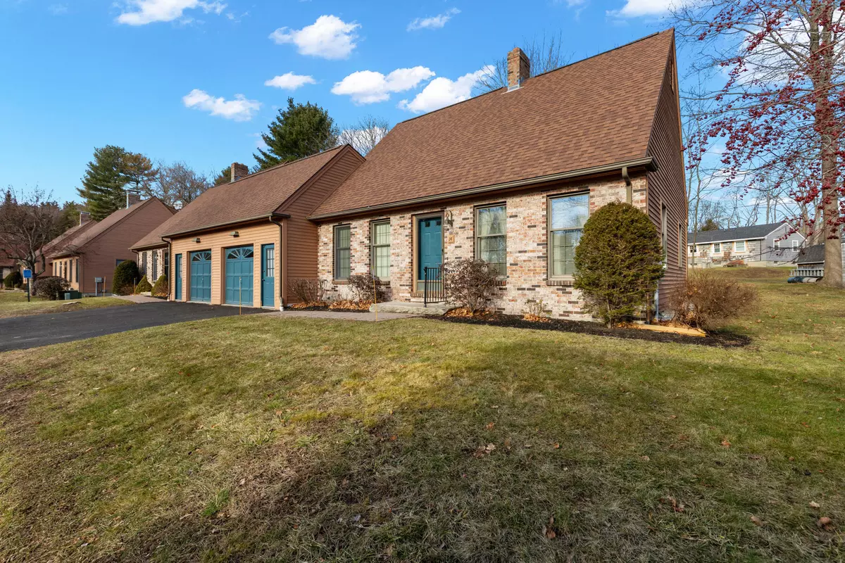 Portland, ME 04102,14 Coachlight LN #14