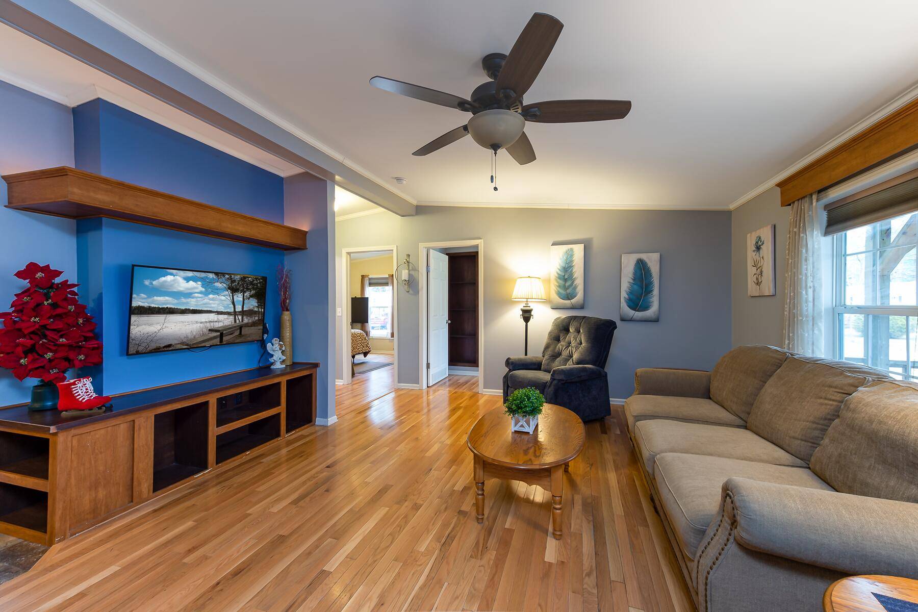 27 Tufton ST, Brunswick, ME 04011