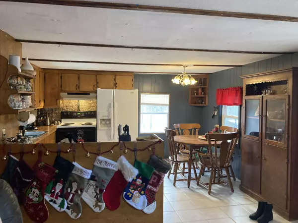 Wilton, ME 04294,15 Welch RD