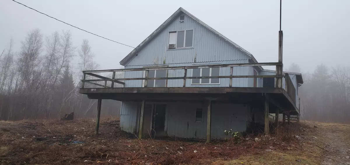 Searsmont, ME 04973,342 New England RD