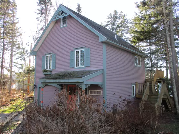 South Thomaston, ME 04858,179 Hayden Point RD