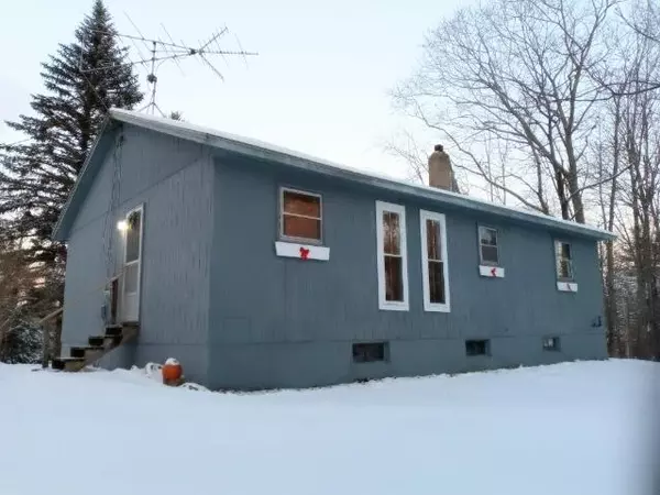 Livermore Falls, ME 04254,435 Fayette RD