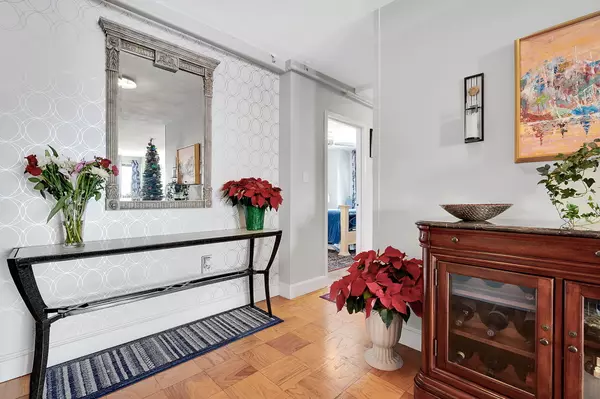 Portland, ME 04101,45 Eastern Promenade #5D