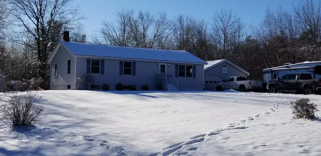 87 Blueberry LN, Gray, ME 04039