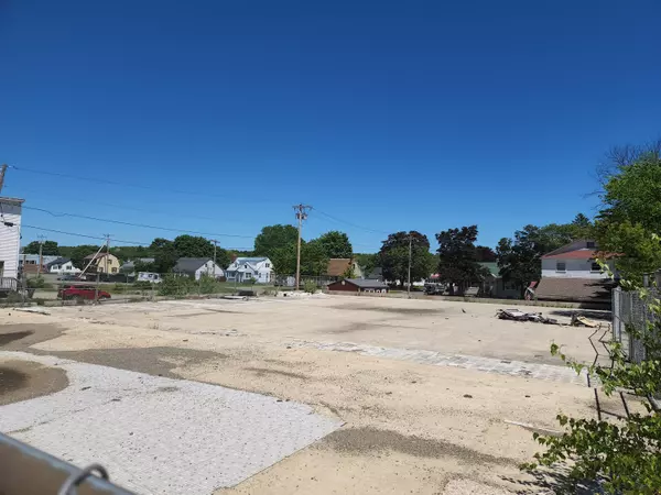 Millinocket, ME 04462,75 Penobscot AVE