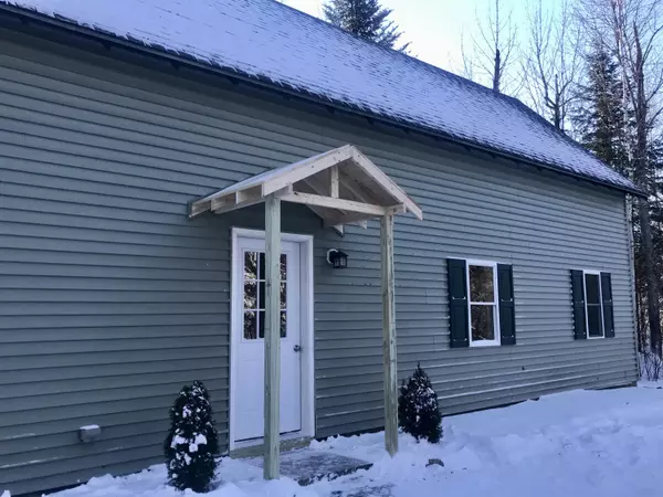 Liberty, ME 04949,44 Highland DR