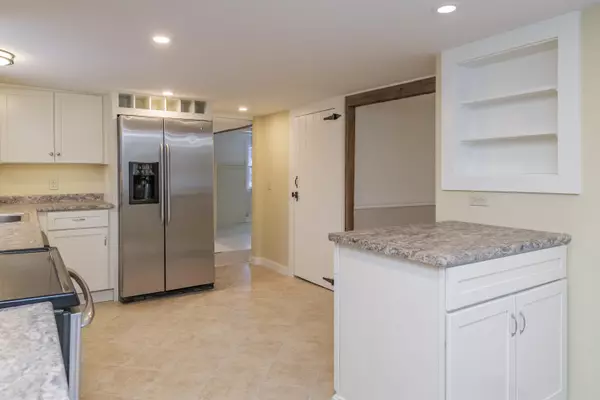 335 Bath RD, Wiscasset, ME 04578