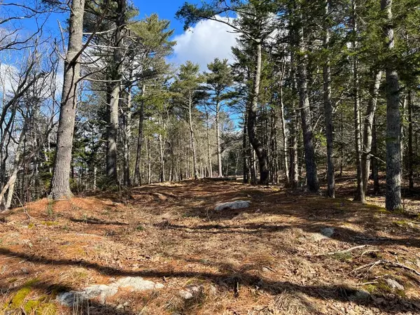 Boothbay Harbor, ME 04538,00 Ocean Point RD