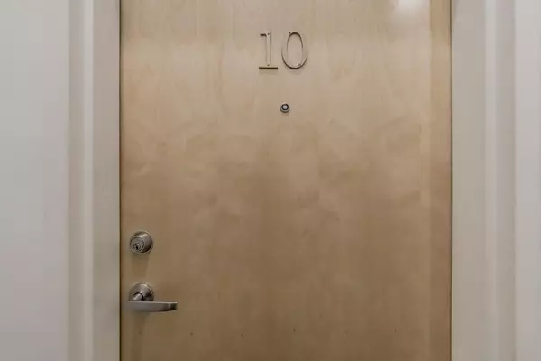 Portland, ME 04101,273 Congress ST #10