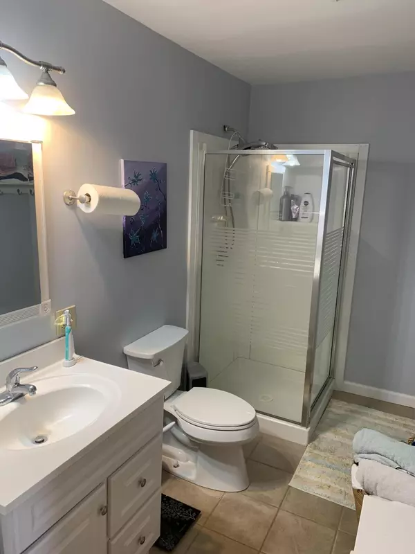 Sabattus, ME 04280,107 Shore DR