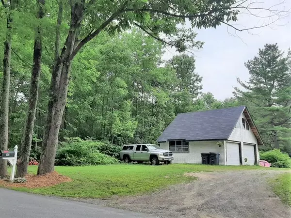 Vassalboro, ME 04989,161 Holman Day RD