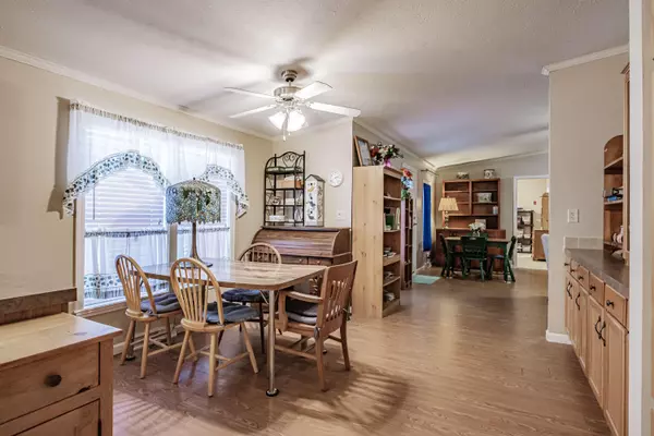 Brunswick, ME 04011,40 Long ST