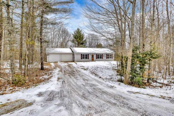 59 Hillcrest Dr EXT, Chelsea, ME 04330