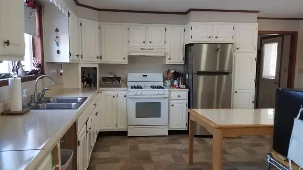 Sidney, ME 04330,3609 Middle RD