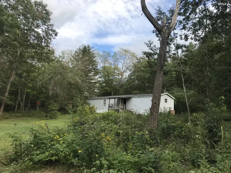 11 Chase RD, Baldwin, ME 04091