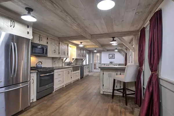 Waldoboro, ME 04572,600 Manktown RD