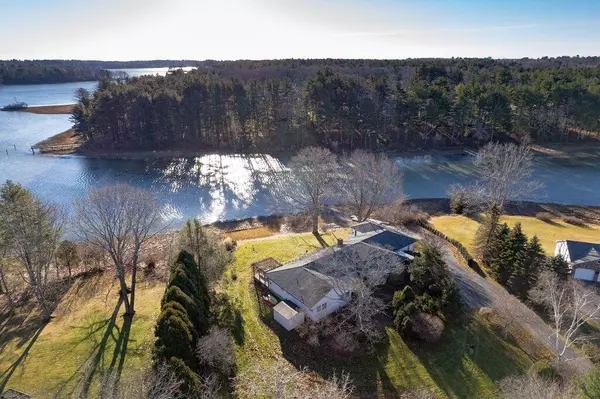 13 Ox Point DR, Kittery, ME 03904