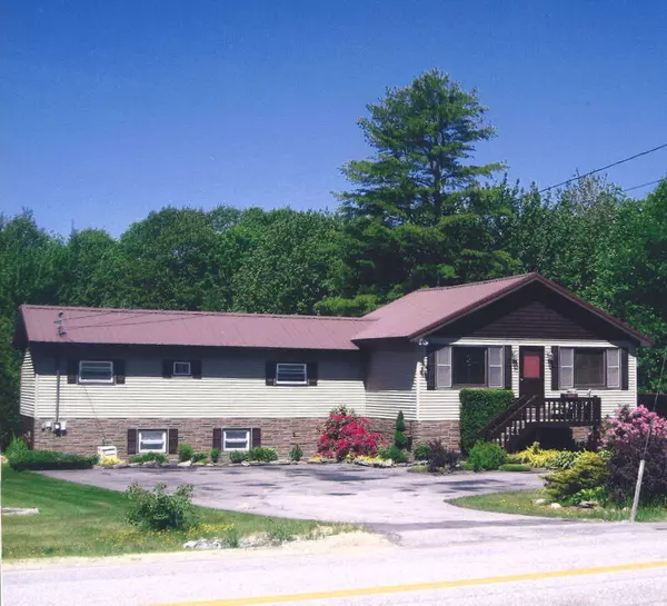 619 Middle RD, Sabattus, ME 04280