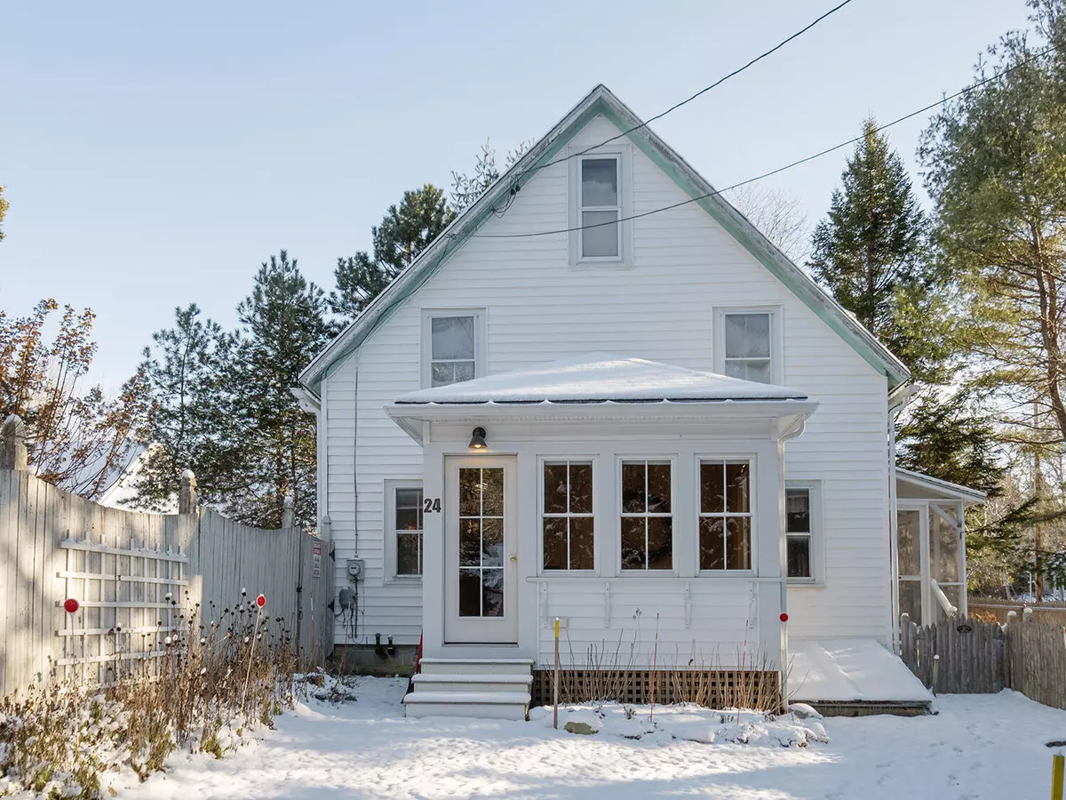 Mount Desert, ME 04662,24 Tennis Club RD