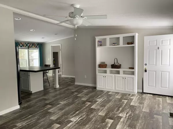 Lisbon, ME 04250,19 Alma DR