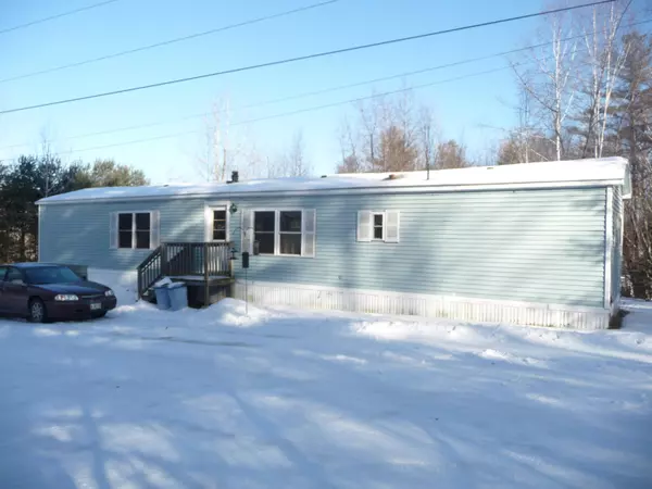 14 Elwin AVE, Peru, ME 04290