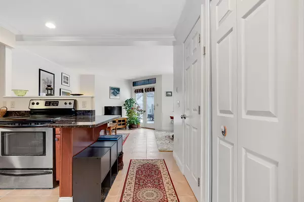 54 Back Cove Estates #54, Portland, ME 04103