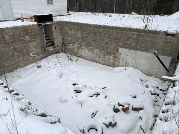 Norway, ME 04268,527 Greenwood RD