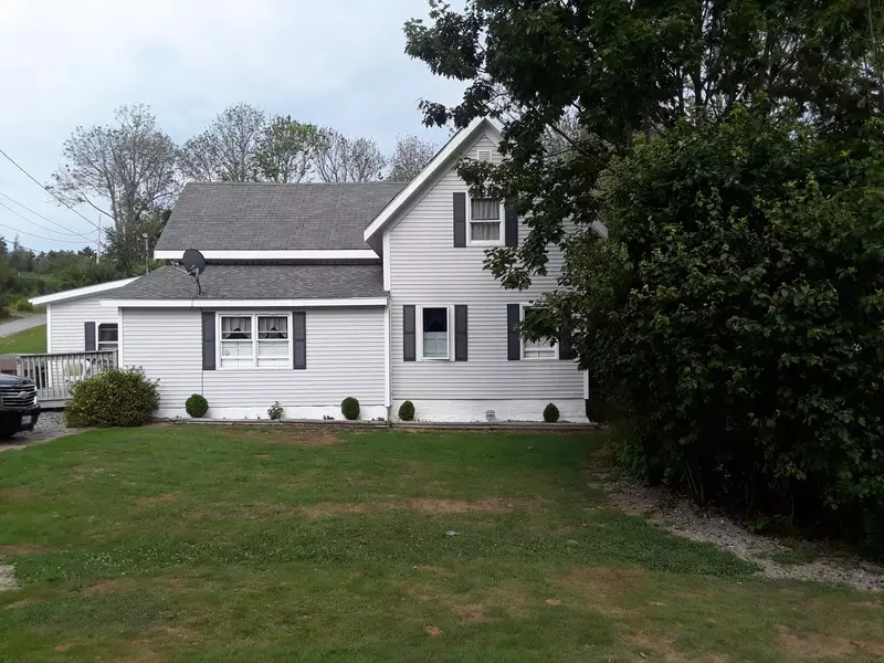 5 The Lane, Columbia Falls, ME 04623