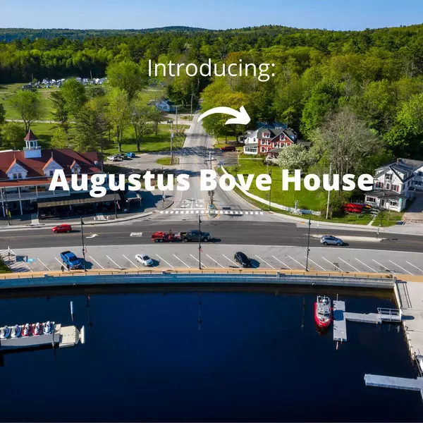 11 Sebago RD, Naples, ME 04055