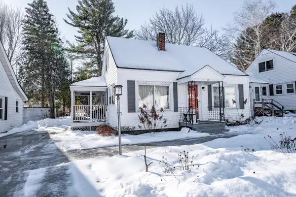 14 Elmhurst ST, Waterville, ME 04901