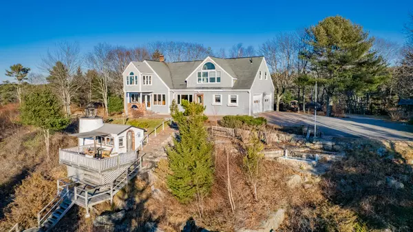 19 Paradise CV, Phippsburg, ME 04562