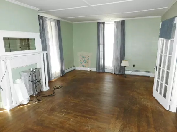 North Berwick, ME 03906,42 High ST