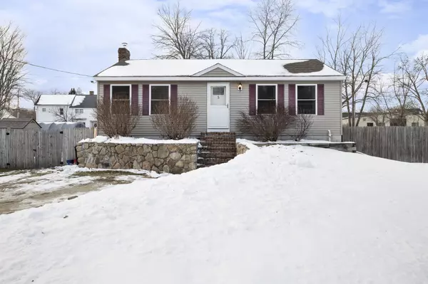 5 Dyer ST, North Berwick, ME 03906