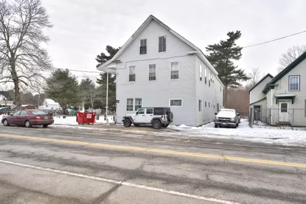 673 River AVE, Gardiner, ME 04345