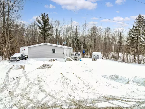 Oakland, ME 04963,28 South Greenridge HTS