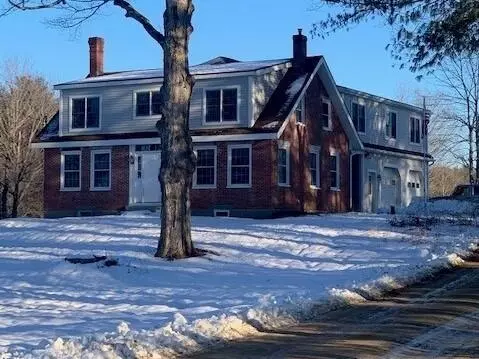 566 Pond RD, West Gardiner, ME 04345