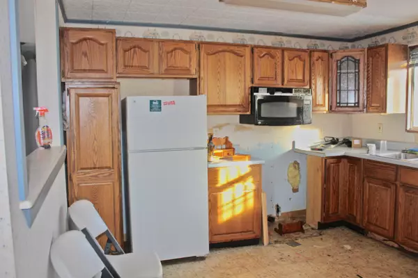 Millinocket, ME 04462,79 Eastland AVE