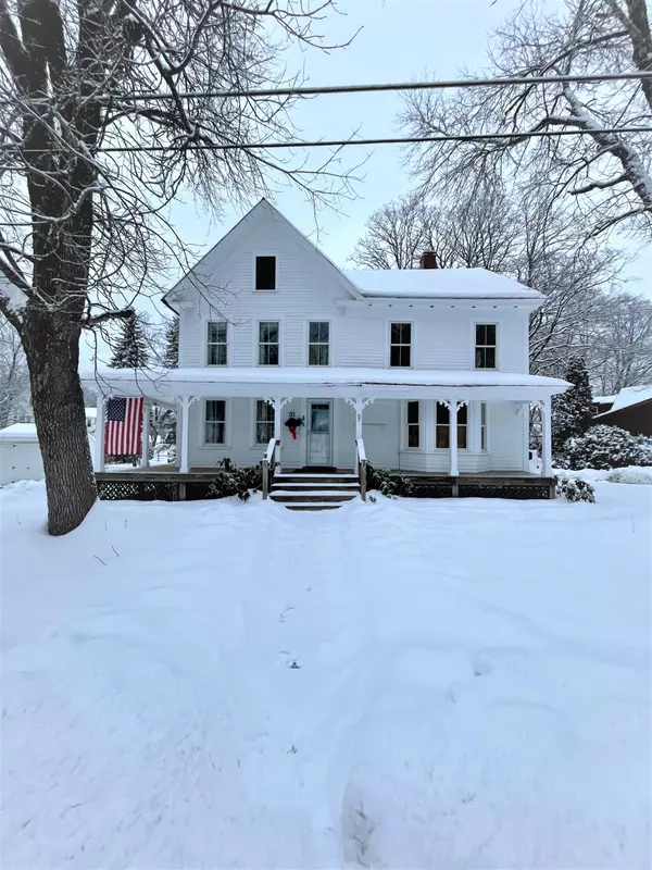 Fryeburg, ME 04037,24 Smith ST