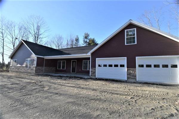 Eddington, ME 04428,120 Comins LN