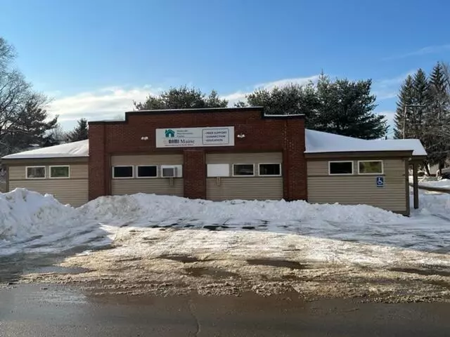 Waterville, ME 04901,32 Ticonic ST