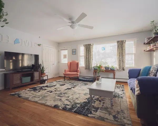 3 Tilbury PARK, Gardiner, ME 04345