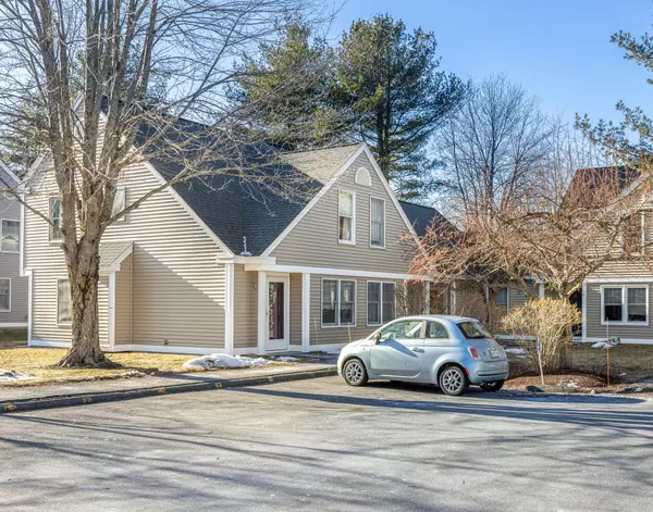 90 Glenridge DR #90, Portland, ME 04102