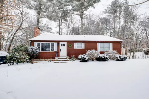 Topsham, ME 04086,19 Sokokis CIR