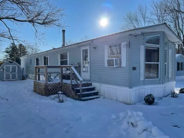 Pittston, ME 04345,12 Baxter LN