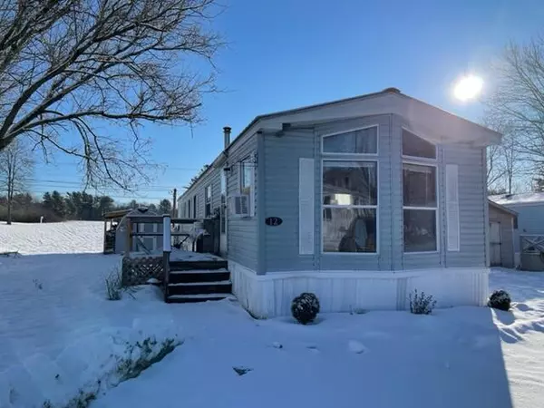 Pittston, ME 04345,12 Baxter LN