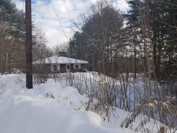 Livermore Falls, ME 04254,10 Hillcrest RD