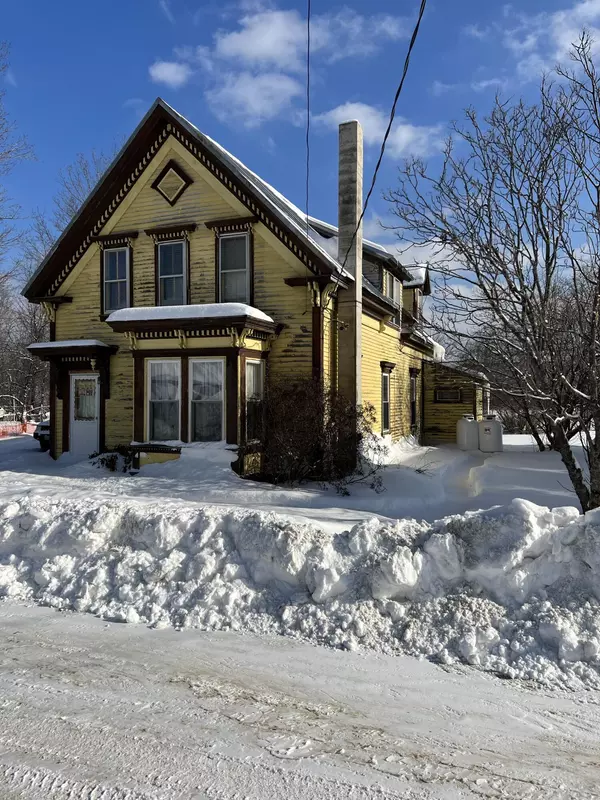 Phillips, ME 04966,20 Sawyer ST