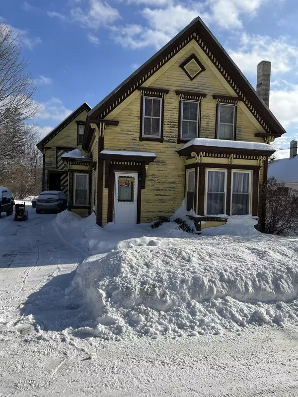 Phillips, ME 04966,20 Sawyer ST