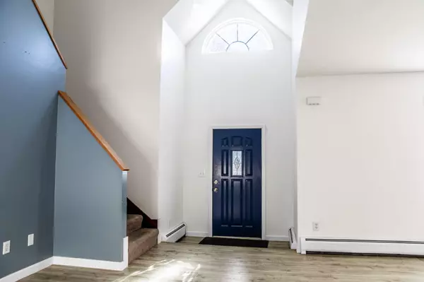 Orono, ME 04473,6 Beech ST